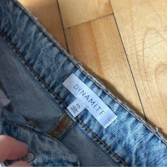 Dynamite Sz S Denim Acid Wash Raw Hem Mini Skirt - Picture 7 of 10